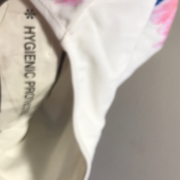 New 6 Shore Road Divine one piece white floral S - Picture 10 of 12